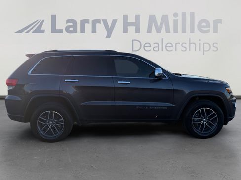 Used 2018 Jeep Grand Cherokee Limited w/ Trailer Tow Group IV image 6