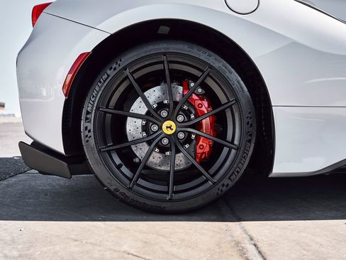 Used 2020 Ferrari 488 Pista Coupe RWD image 20