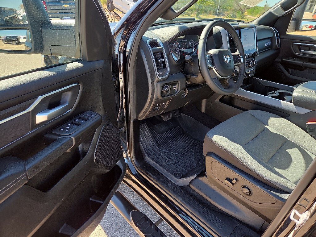 Used 2025 RAM 1500 Big Horn RWD image 14