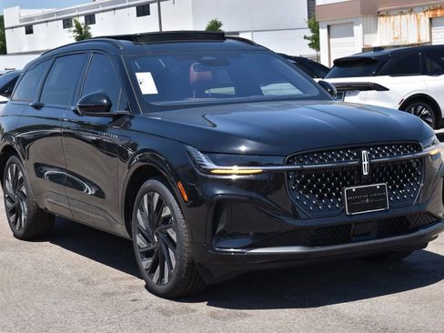 New 2026 Lincoln Nautilus Reserve w/ Jet Appearance Package AWD/4WD image 9
