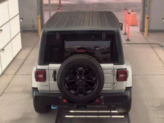 Used 2023 Jeep Wrangler Unlimited Sahara w/ Cold Weather Group AWD/4WD image 6
