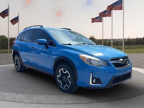 Used 2017 Subaru Crosstrek 2.0i Premium w/ Popular Package #2 image 3