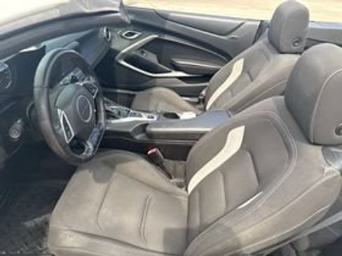 Used 2018 Chevrolet Camaro LT RWD image 3