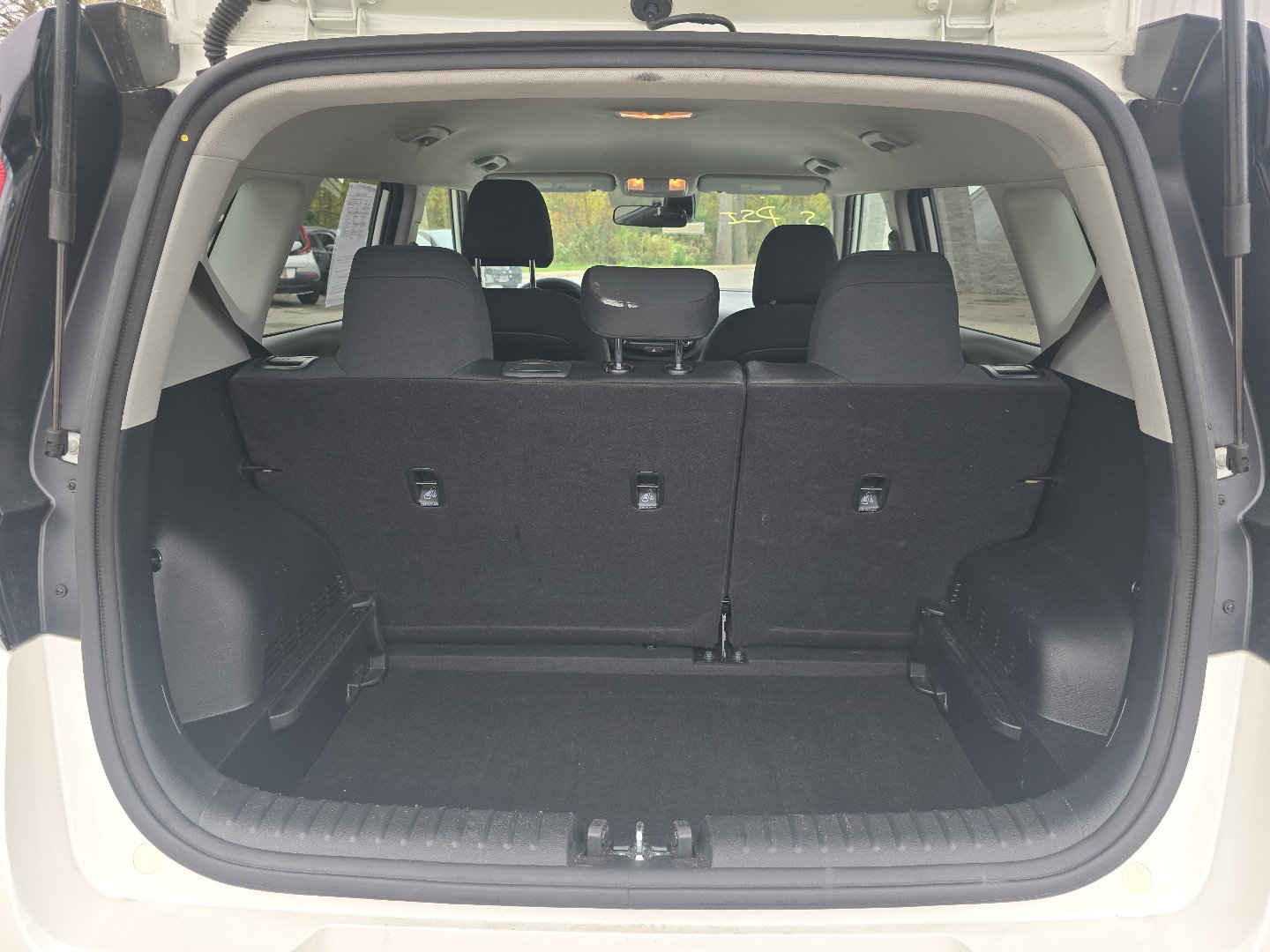 Used 2025 Kia Soul LX w/ LX Technology Package FWD image 16