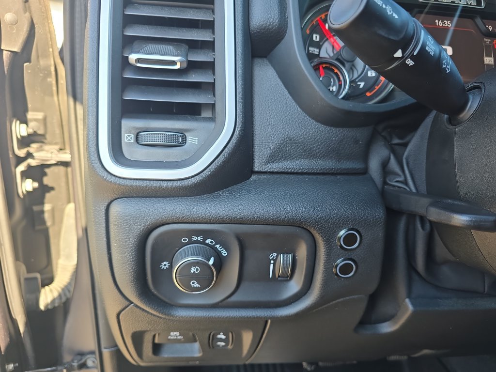 Used 2022 RAM 1500 Big Horn AWD/4WD image 28