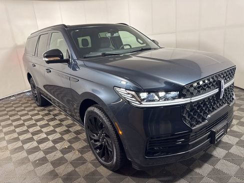 New 2025 Lincoln Navigator L Reserve w/ Jet Appearance Package image 7