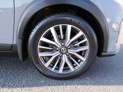 Used 2021 Nissan Kicks SV image 11