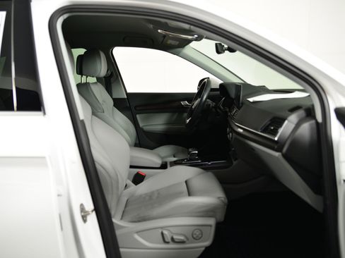 Certified 2022 Audi Q5 e Premium w/ Convenience Package image 19