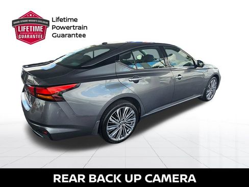 Used 2023 Nissan Altima 2.5 SL AWD/4WD image 9