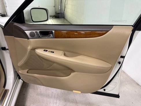Used 2005 Lexus ES 330 FWD image 35