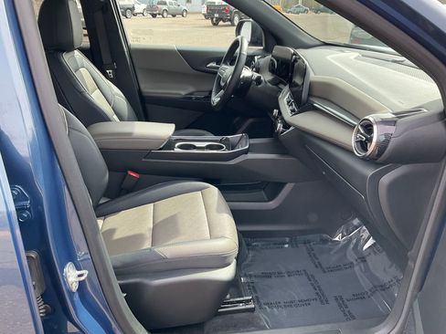 Used 2025 Chevrolet Equinox LT w/ Convenience Package II image 22