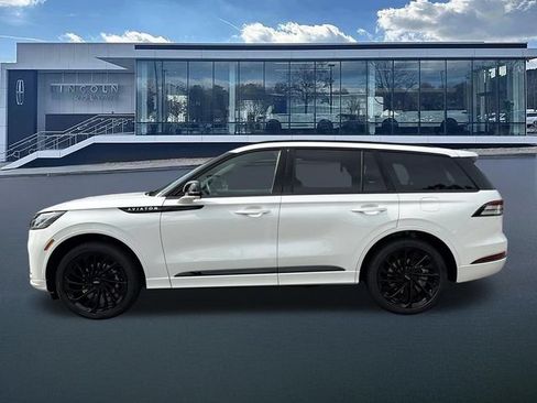 New 2026 Lincoln Aviator Reserve w/ Jet Appearance Package AWD/4WD image 4