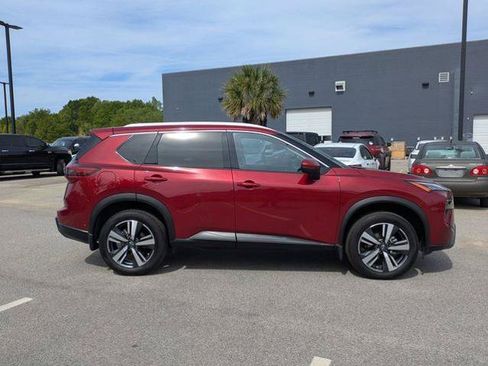 Certified 2025 Nissan Rogue SL AWD/4WD image 2
