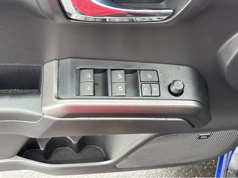 Used 2023 Toyota Tacoma TRD Off-Road image 34