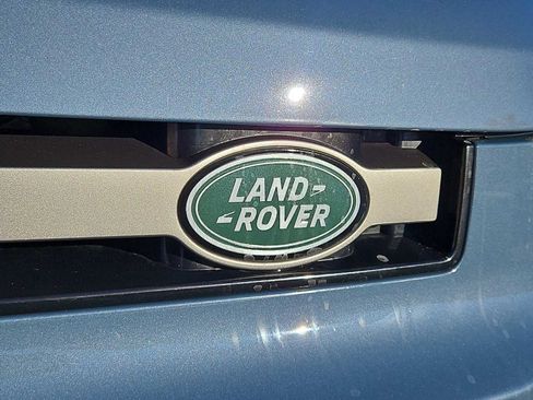 Used 2023 Land Rover Defender 90 X-Dynamic SE image 12