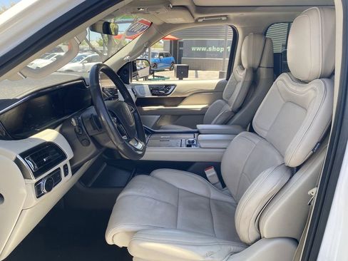 Used 2019 Lincoln Navigator L Reserve AWD/4WD image 18
