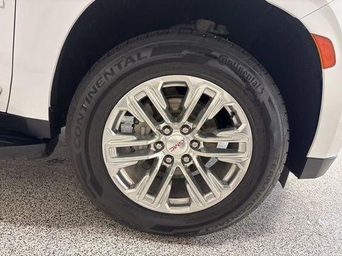 Used 2021 GMC Yukon SLT w/ SLT Premium Package image 21