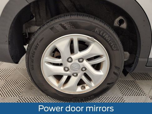 Used 2020 Hyundai Venue SEL FWD image 19
