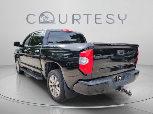 Used 2017 Toyota Tundra Limited w/ Limited Premium Package RWD image 2
