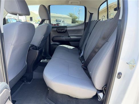 Used 2021 Toyota Tacoma SR AWD/4WD image 8