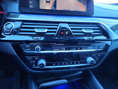 Used 2019 BMW 640i Gran Turismo xDrive w/ Premium Package image 12