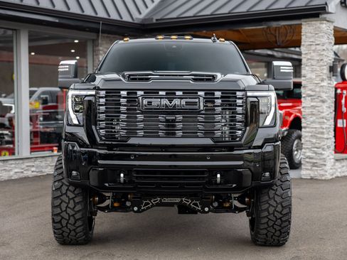 Used 2026 GMC Sierra 3500 Denali Ultimate image 10