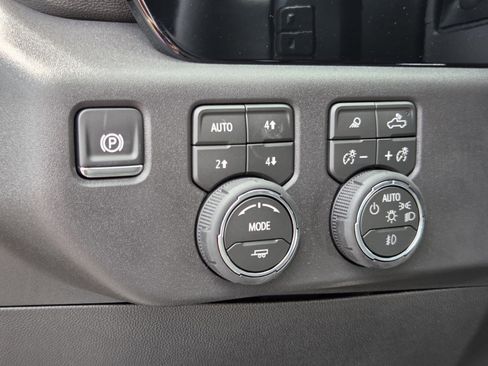 New 2026 Chevrolet Silverado 1500 LT Trail Boss w/ LT Trail Boss Premium Package AWD/4WD image 12