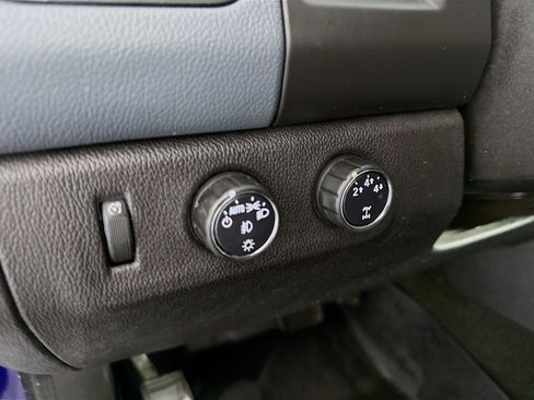 Used 2015 Chevrolet Colorado Z71 AWD/4WD image 10
