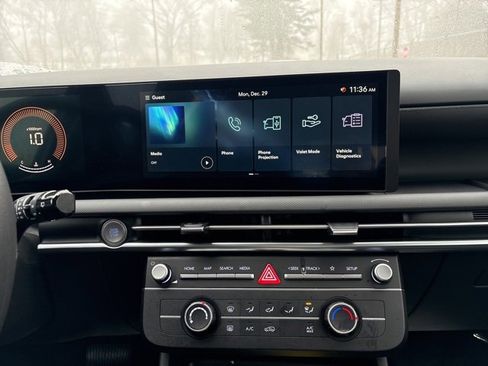 Used 2025 Hyundai Tucson SE image 19