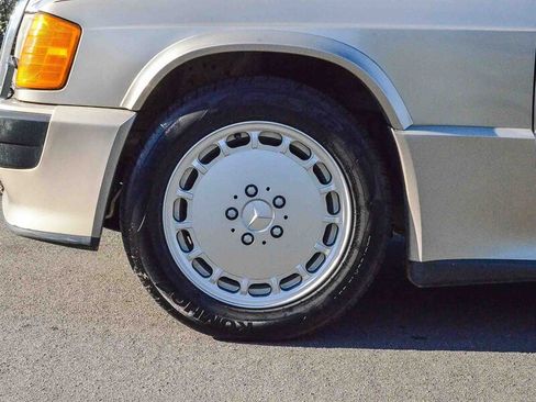 Used 1987 Mercedes-Benz 190 E 2.3-16 image 13