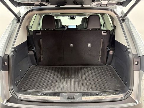 Used 2024 Toyota Grand Highlander Platinum image 19