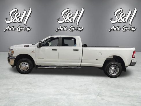 Used 2024 RAM 3500 Big Horn AWD/4WD image 16