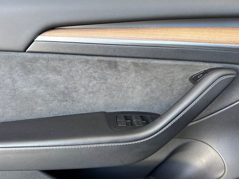 Used 2023 Tesla Model 3 Standard Range RWD image 12