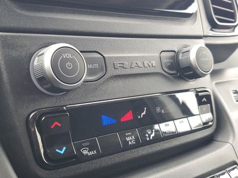 Used 2025 RAM ProMaster 2500 w/ Storage Group image 15