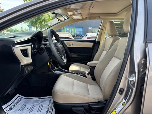 Used 2016 Toyota Corolla LE image 10