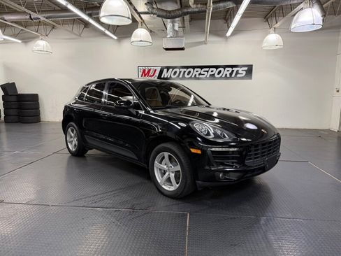 Used 2018 Porsche Macan image 50