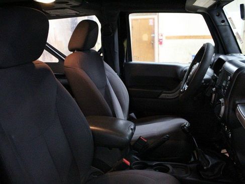 Used 2015 Jeep Wrangler Sport image 10