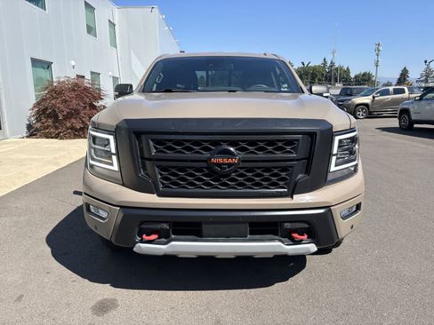 Used 2020 Nissan Titan PRO-4X w/ Pro-4x Convenience Package AWD/4WD image 7