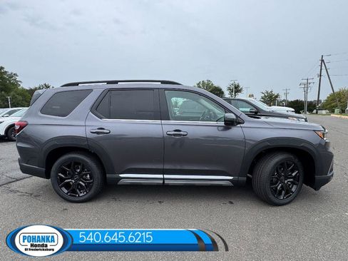 New 2025 Honda Pilot Touring image 13