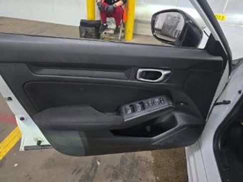 Used 2023 Honda Civic Sport image 10