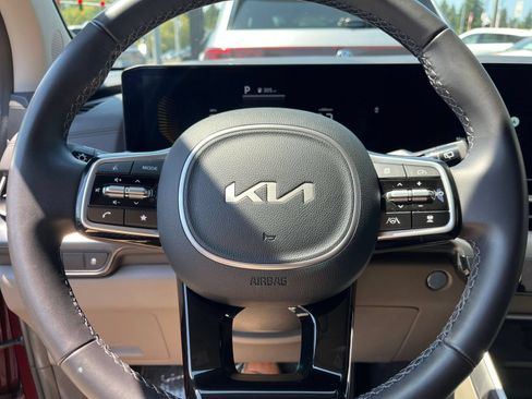 Used 2026 Kia Carnival FWD image 29
