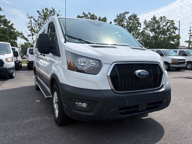 Used 2025 Ford Transit 250 Low Roof w/ Exterior Upgrade Package RWD image 12