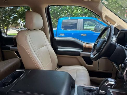 Used 2016 Ford F150 Lariat AWD/4WD image 10