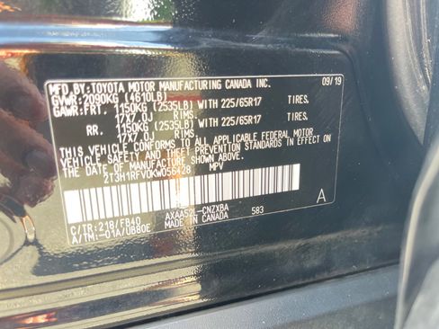 Used 2019 Toyota RAV4 LE FWD image 11