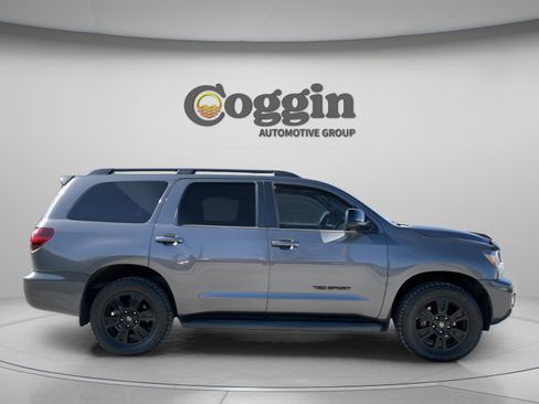 Used 2018 Toyota Sequoia TRD Sport image 7