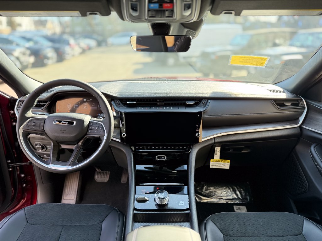 New 2026 Jeep Grand Cherokee Altitude AWD/4WD image 9