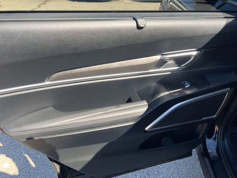 Used 2023 Kia Telluride EX X-Line image 11