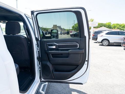 Certified 2024 RAM 2500 Big Horn AWD/4WD image 15