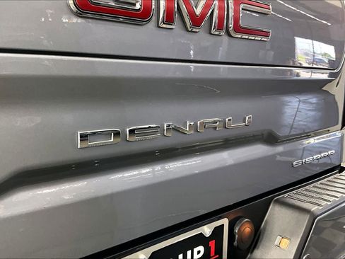 Used 2023 GMC Sierra 1500 Denali AWD/4WD image 9
