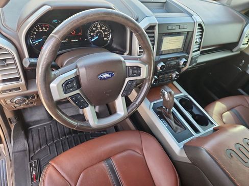 Used 2018 Ford F150 King Ranch w/ Equipment Group 601A Luxury AWD/4WD image 10